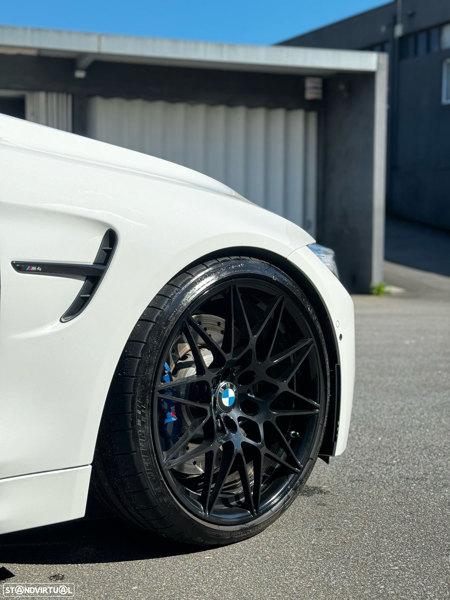 BMW M4 Auto - 6