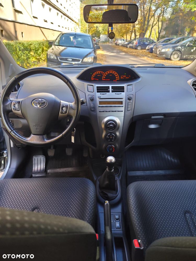 Toyota Yaris 1.33 VVT-i Sol - 15