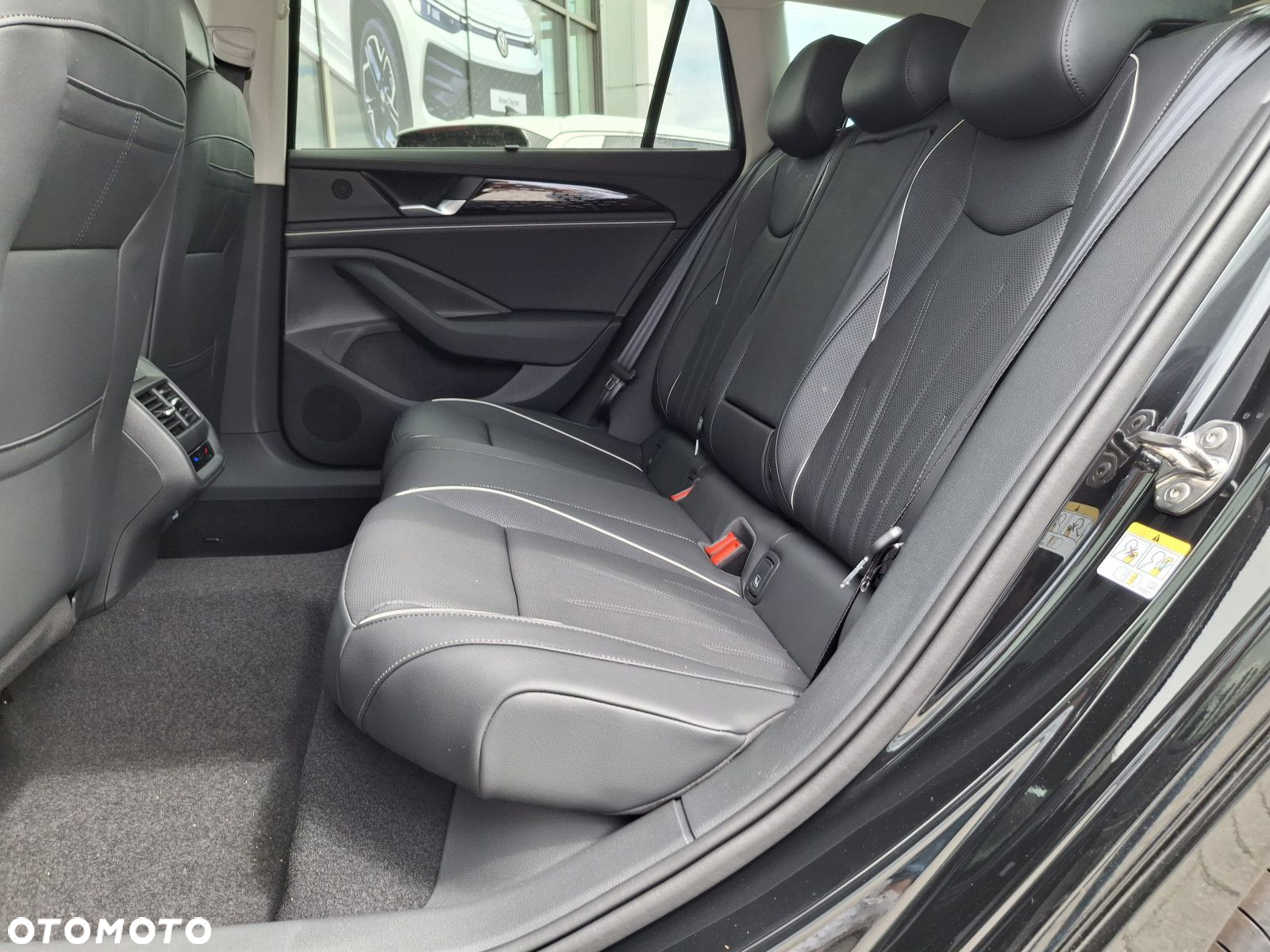 Volkswagen Passat 1.5 TSI EVO Elegance DSG - 14
