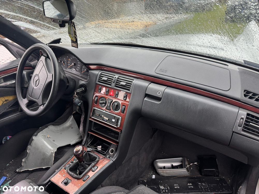 Mercedes-Benz Klasa E 230 Avantgarde - 5