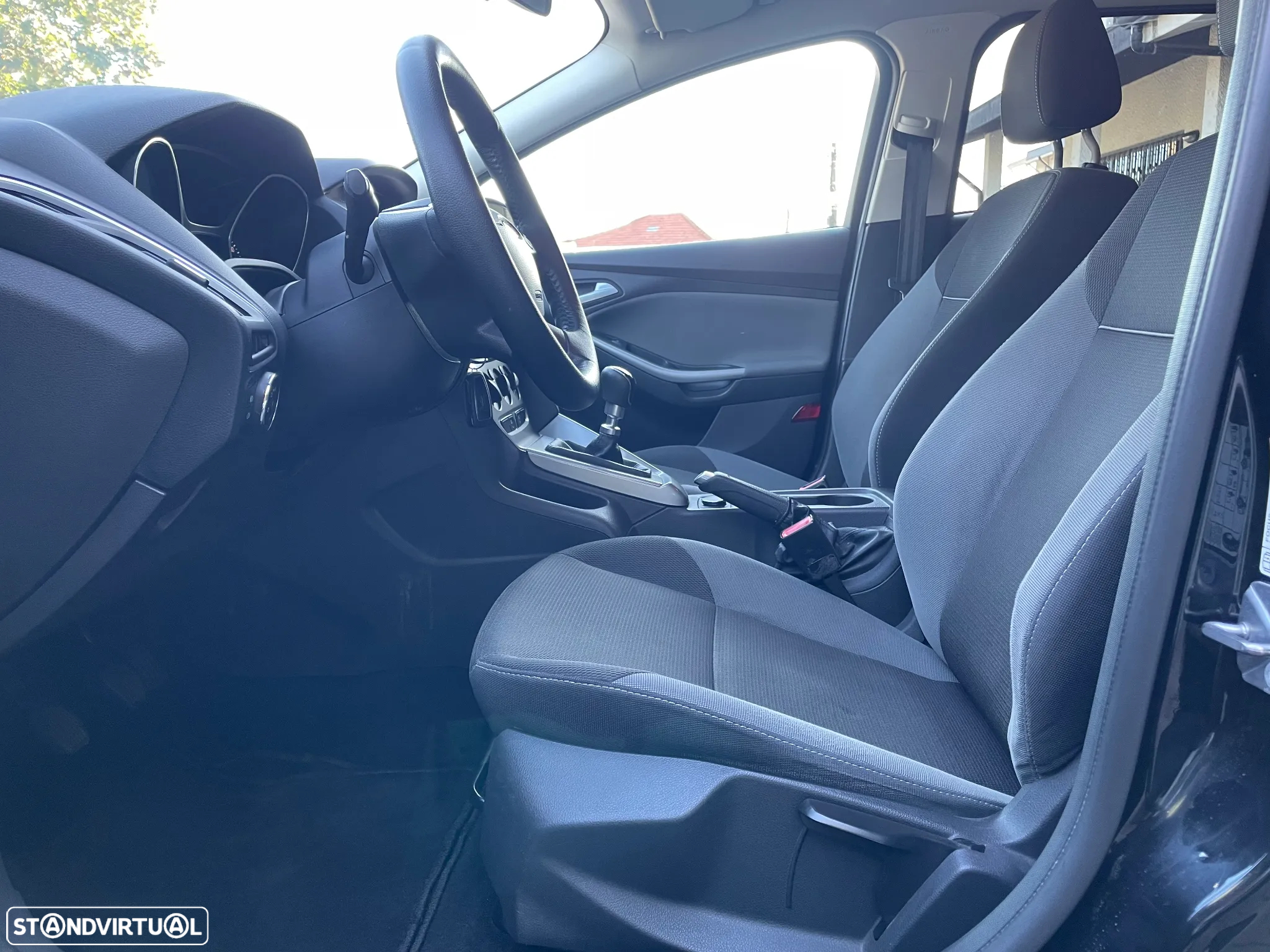 Ford Focus SW 1.0 EcoBoost S&S TITANIUM - 19