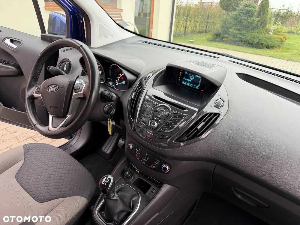 Ford Tourneo Courier - 30