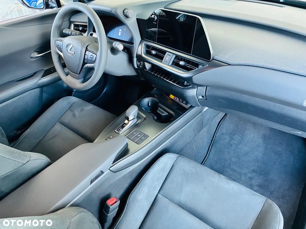 Lexus UX 300h Business - 11