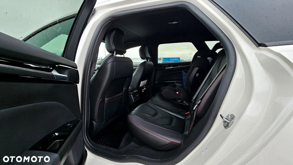 Ford Mondeo 2.0 TDCi ST-Line - 14