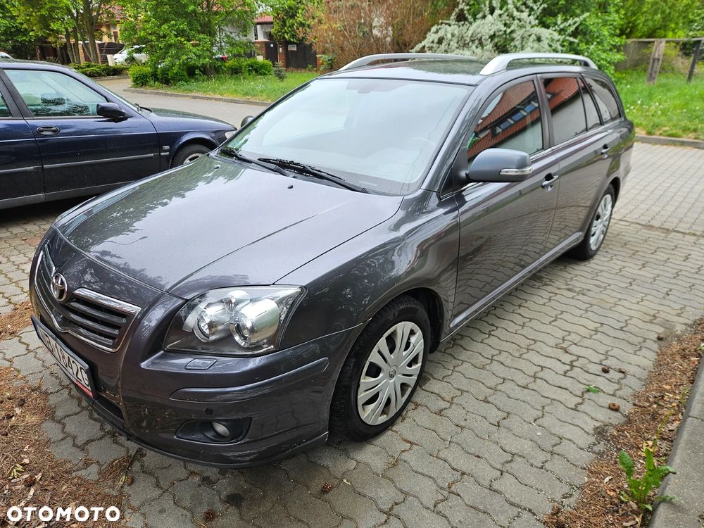 Toyota Avensis 2.2 D-4D Sol Plus - 1