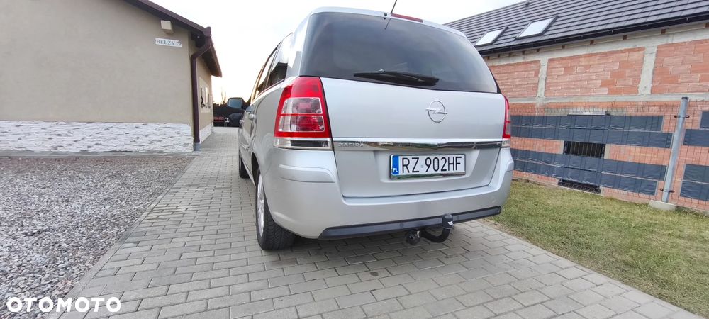 Opel Zafira 1.8 Cosmo - 2