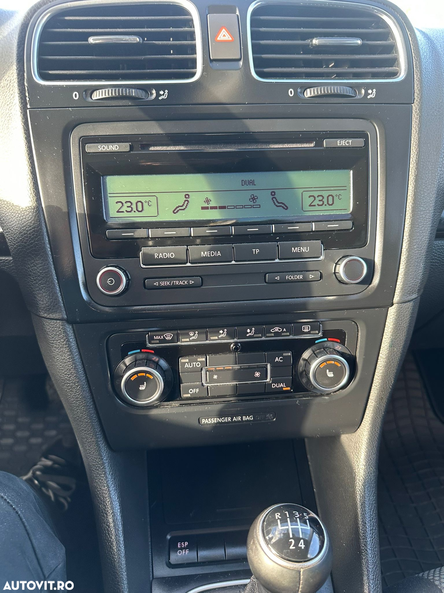 Volkswagen Golf 1.6 TDI BlueMotion Technology DPF Comfortline - 10