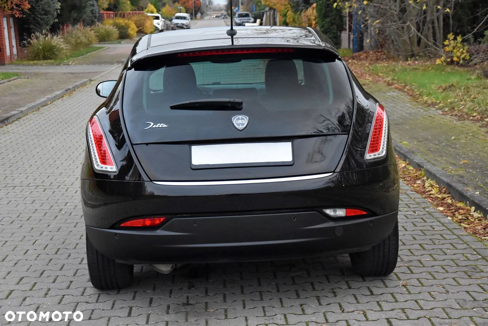 Lancia Delta 1.4 TurboJet 16v Gold - 11