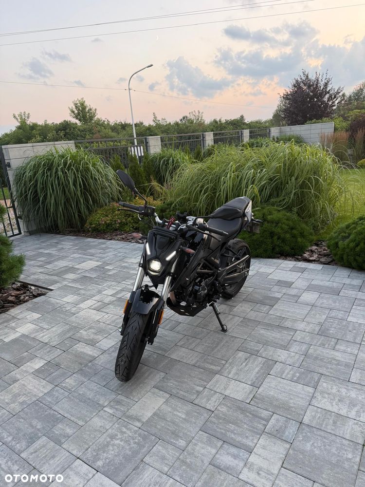 VOGE R125 - 7