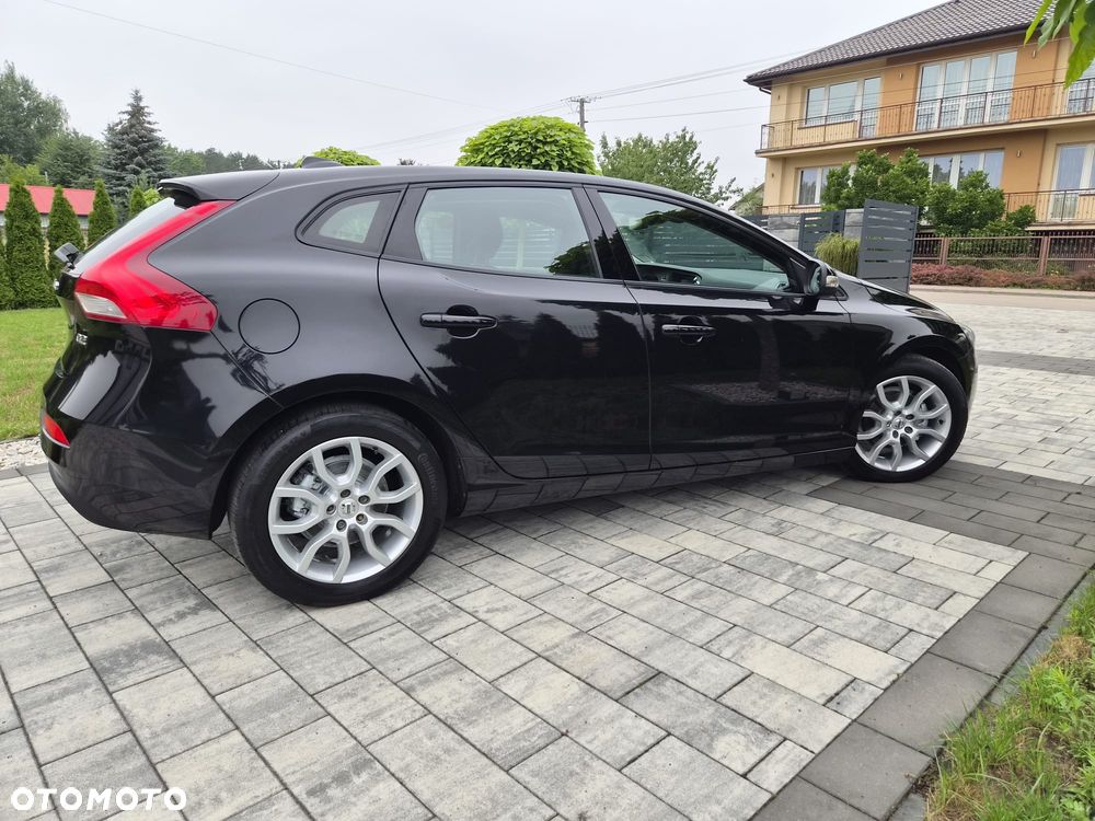 Volvo V40 D2 - 12