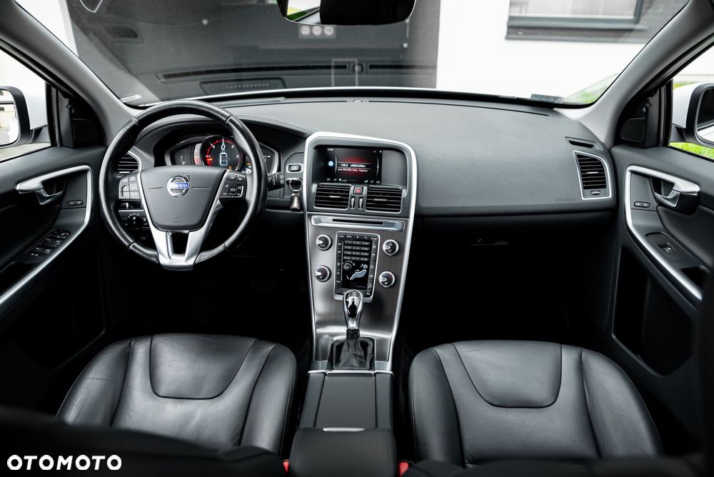 Volvo XC 60 D5 AWD Summum - 26