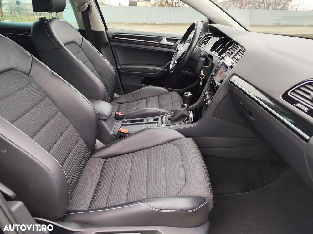 Volkswagen Golf 1.6 TDI BlueMotion Technology Lounge - 8