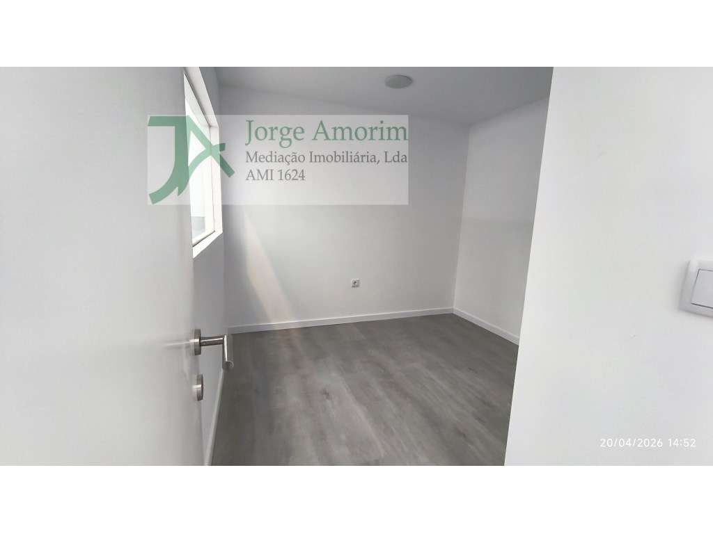 Armazém 255 m2 - Escritório 30 m2 - Grande imagem: 3/3