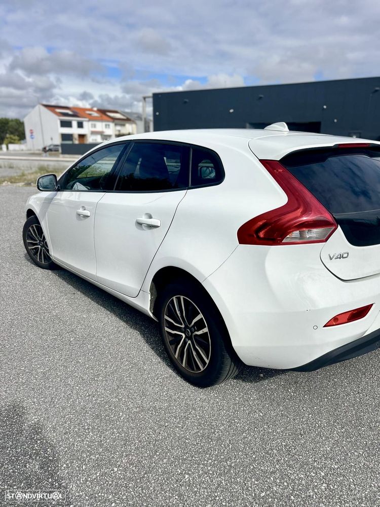 Volvo V40 2.0 D2 Momentum - 6