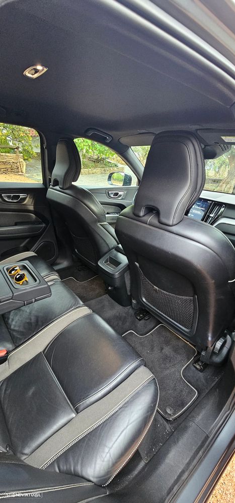 Volvo XC 60 2.0 D4 R-Design Geartronic - 4