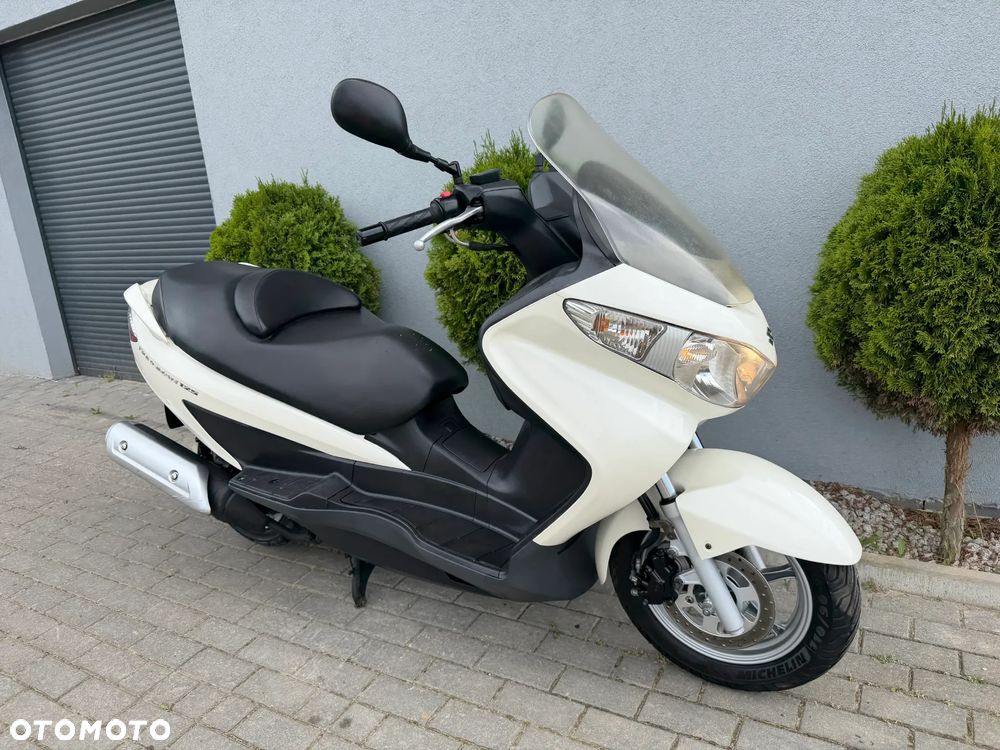 Suzuki Burgman - 3