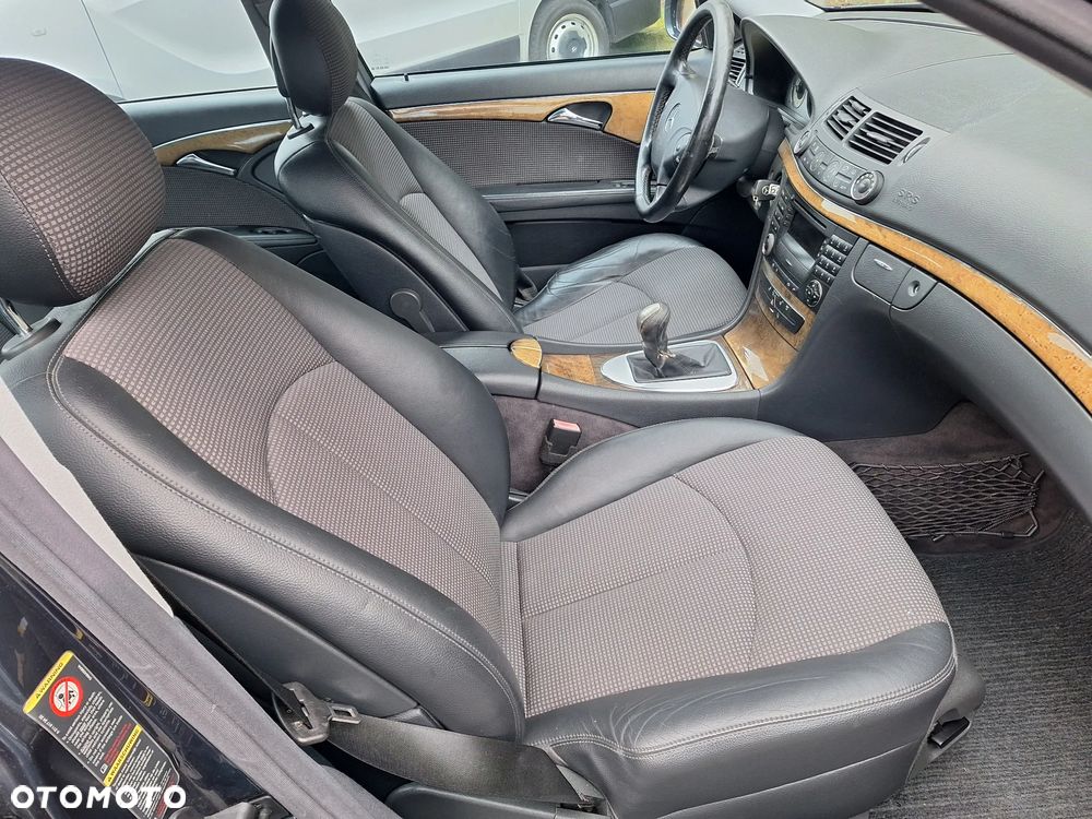 Mercedes-Benz Klasa E 270 CDI Avantgarde - 23