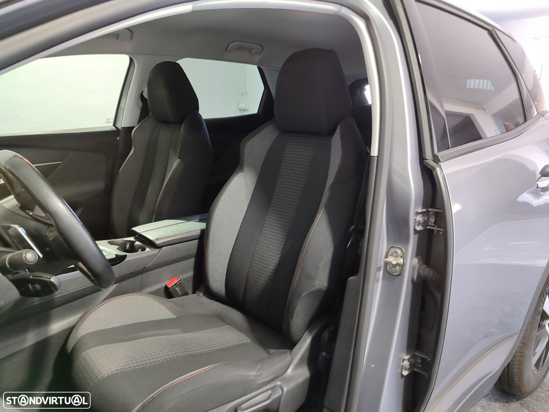 Peugeot 3008 1.5 BlueHDi Allure EAT8 - 12