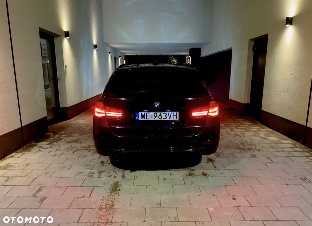 BMW Seria 3 318i Sport Line - 26
