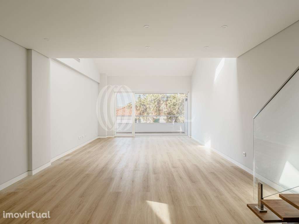 Apartamento T3+1 com varanda na Parede em Cascais - Grande imagem: 3/30