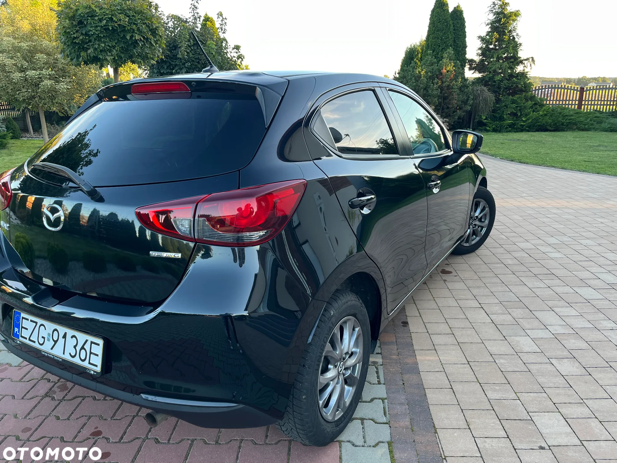 Mazda 2 - 3