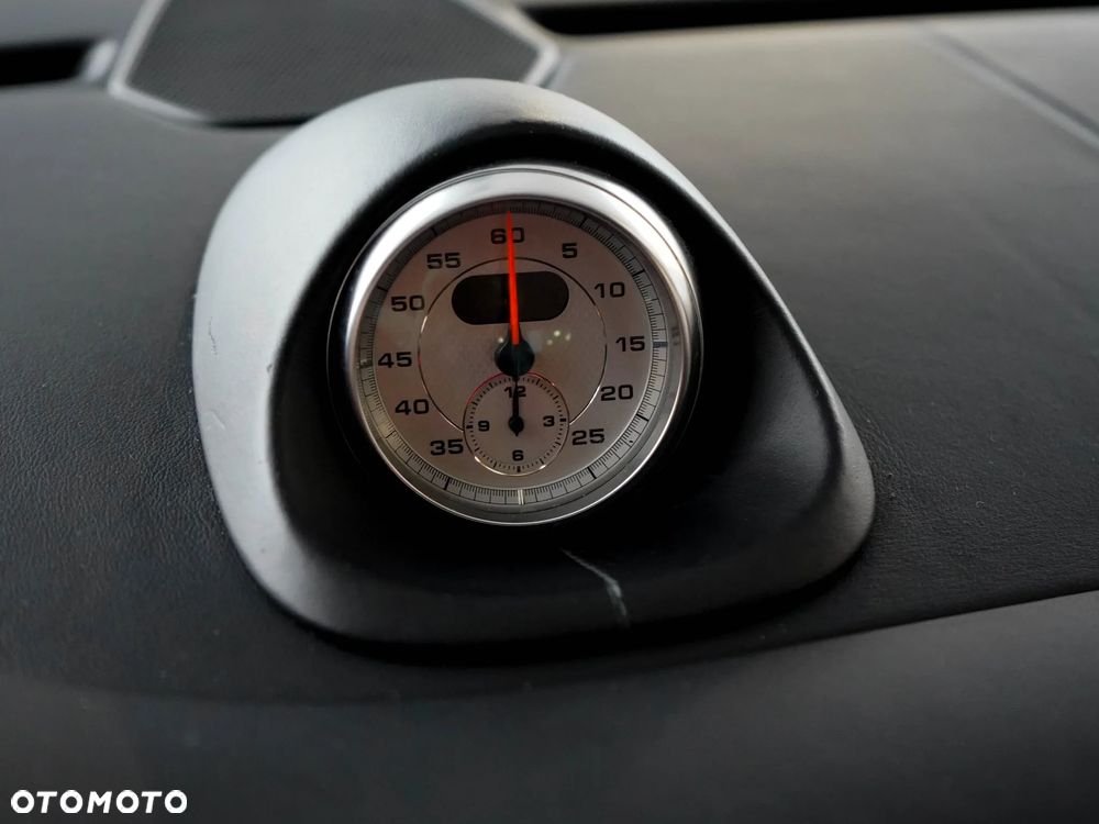 Porsche 911 Turbo S - 24