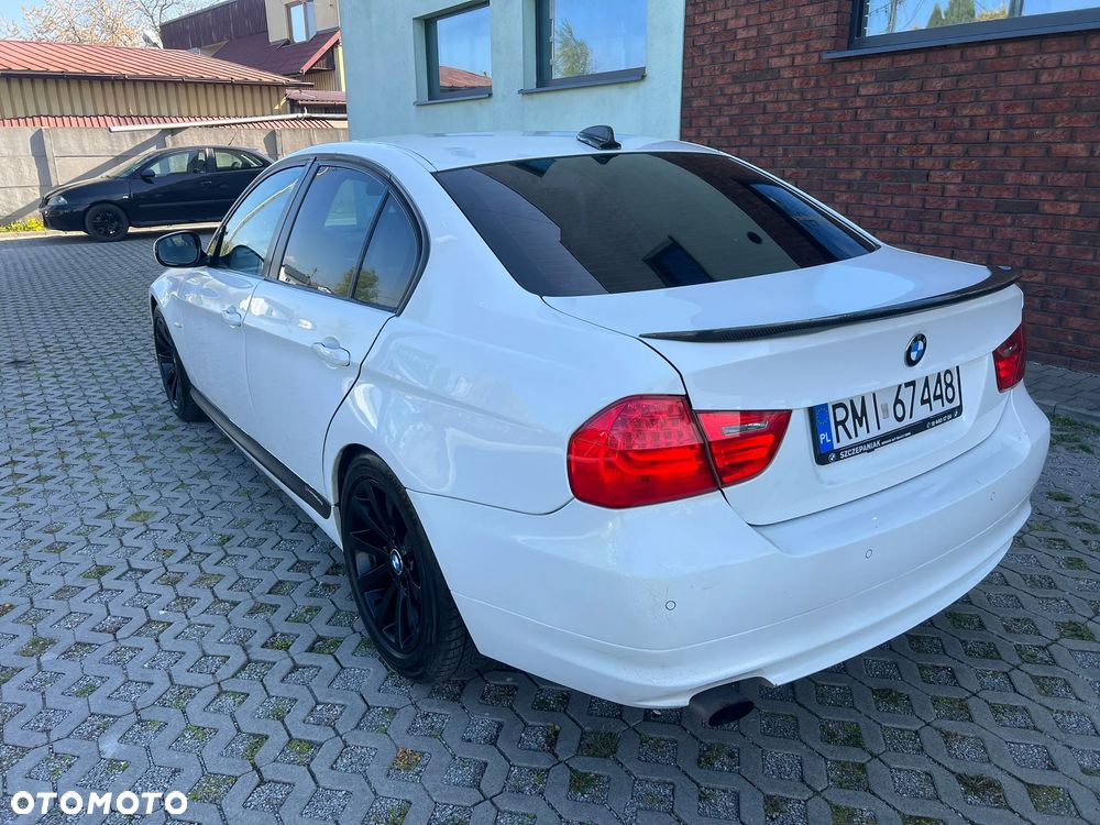 BMW Seria 3 318i - 21