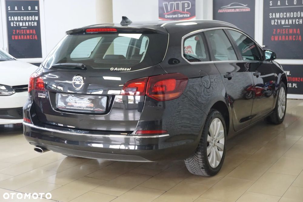Opel Astra 1.4 Turbo Cosmo - 4