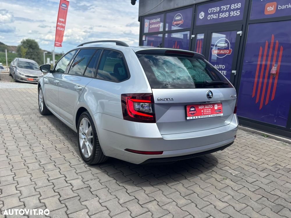 Skoda Octavia 1.6 TDI DSG Ambition - 8