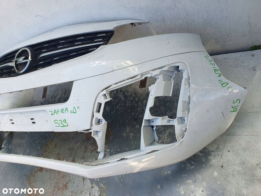 Opel Zafira D Zderzak przedni przód - 4