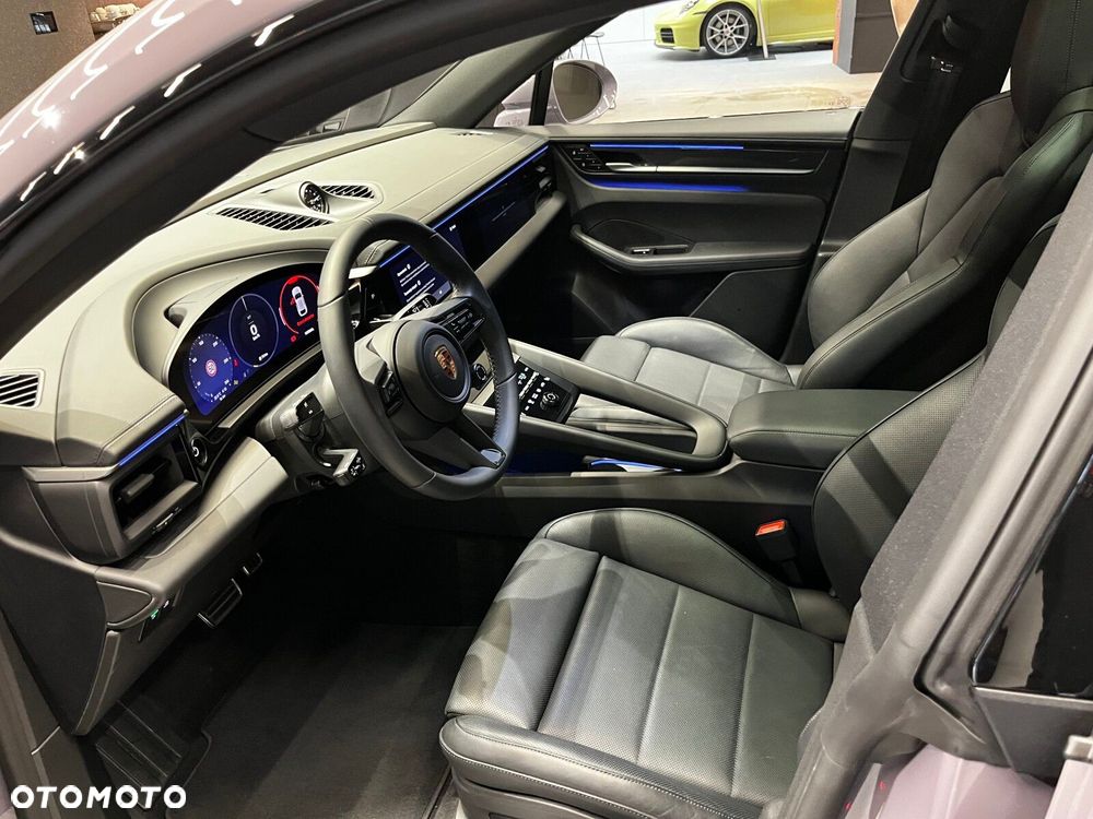 Porsche Macan - 16
