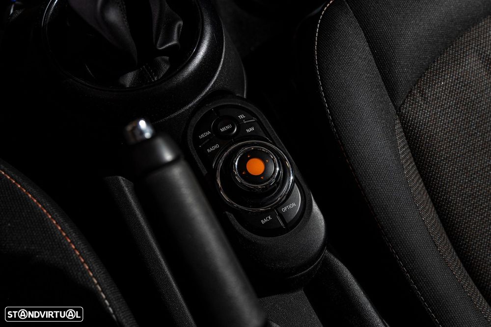 MINI 5 Portas One D - 19