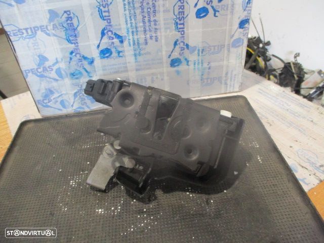 Fecho 4M5AA26412B FORD FOCUS 2 SW FASE 2 2010 1.6TDCI 90CV 5P PRETO TDRT 6 PINOS - 3