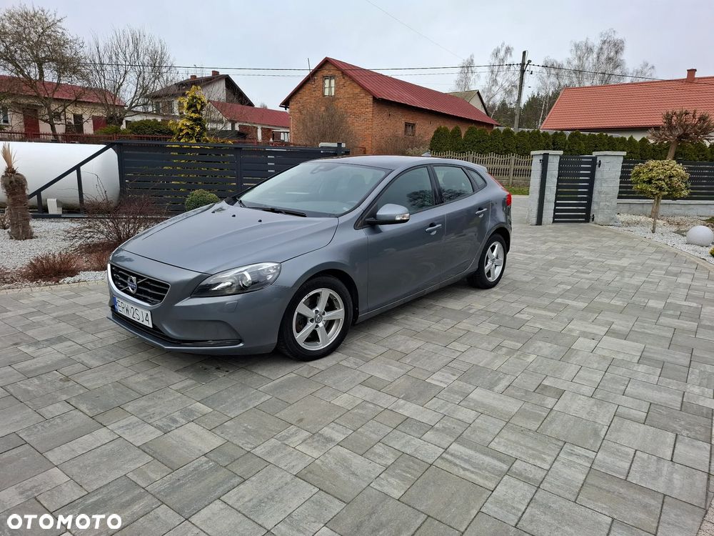 Volvo V40 T2 You - 3