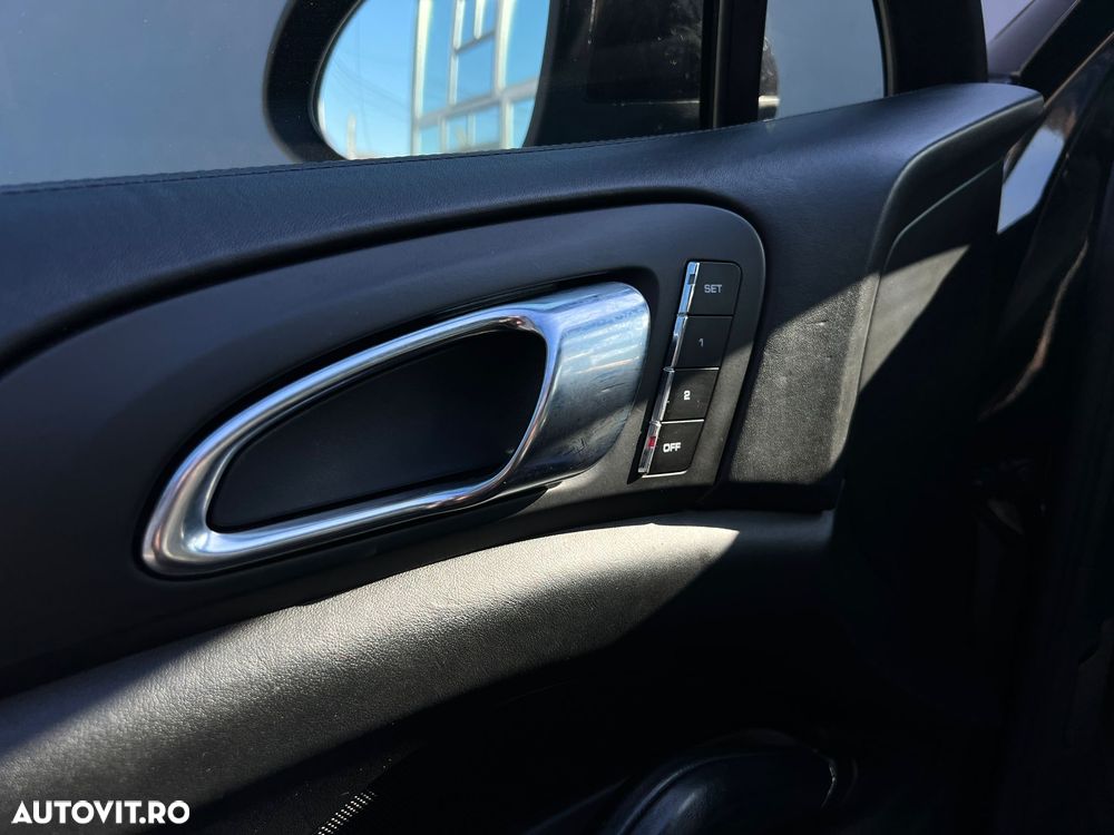 Porsche Cayenne Turbo V8 4.8L Aut. - 5