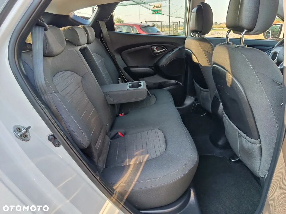 Hyundai ix35 blue 1.6 2WD Finale Silver - 14