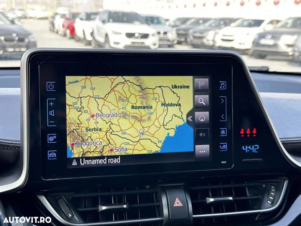 Toyota C-HR - 12