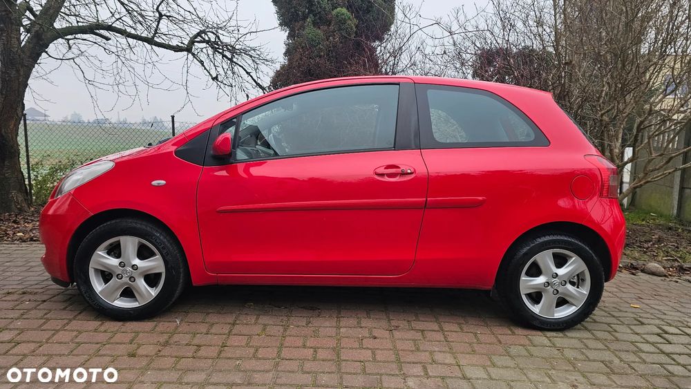 Toyota Yaris - 4