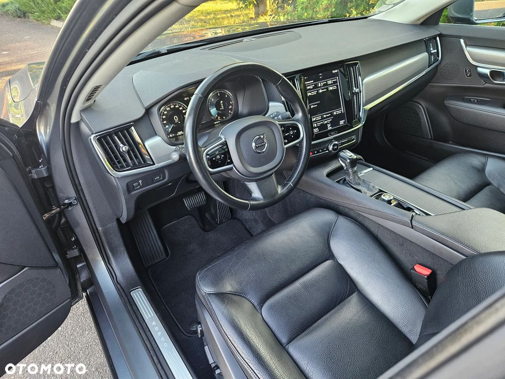Volvo V90 D3 Geartronic Momentum Pro - 22