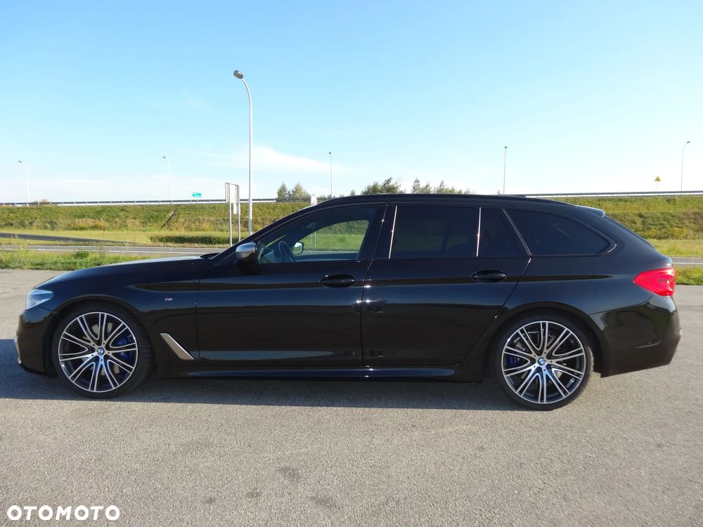 BMW Seria 5 M550d xDrive Touring - 27