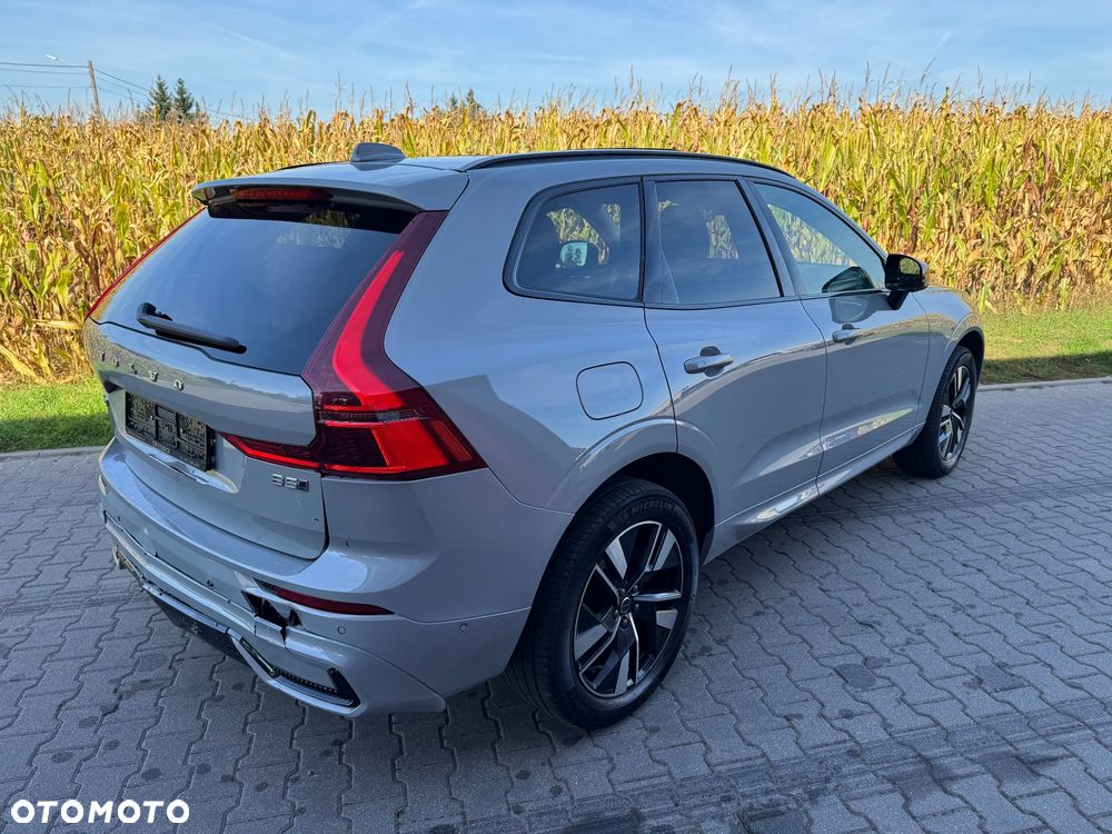 Volvo XC 60 B5 B AWD Plus Dark - 18