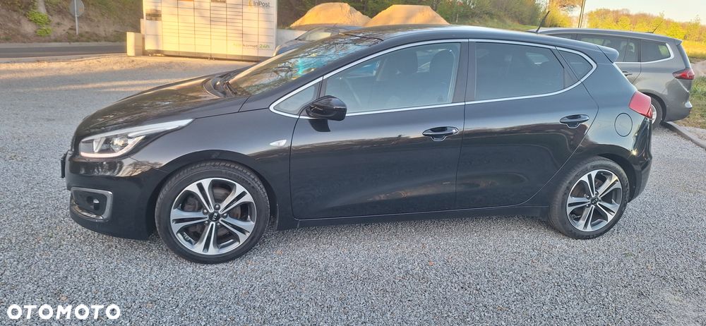Kia Ceed 1.6 GDI Dream Team Edition - 9