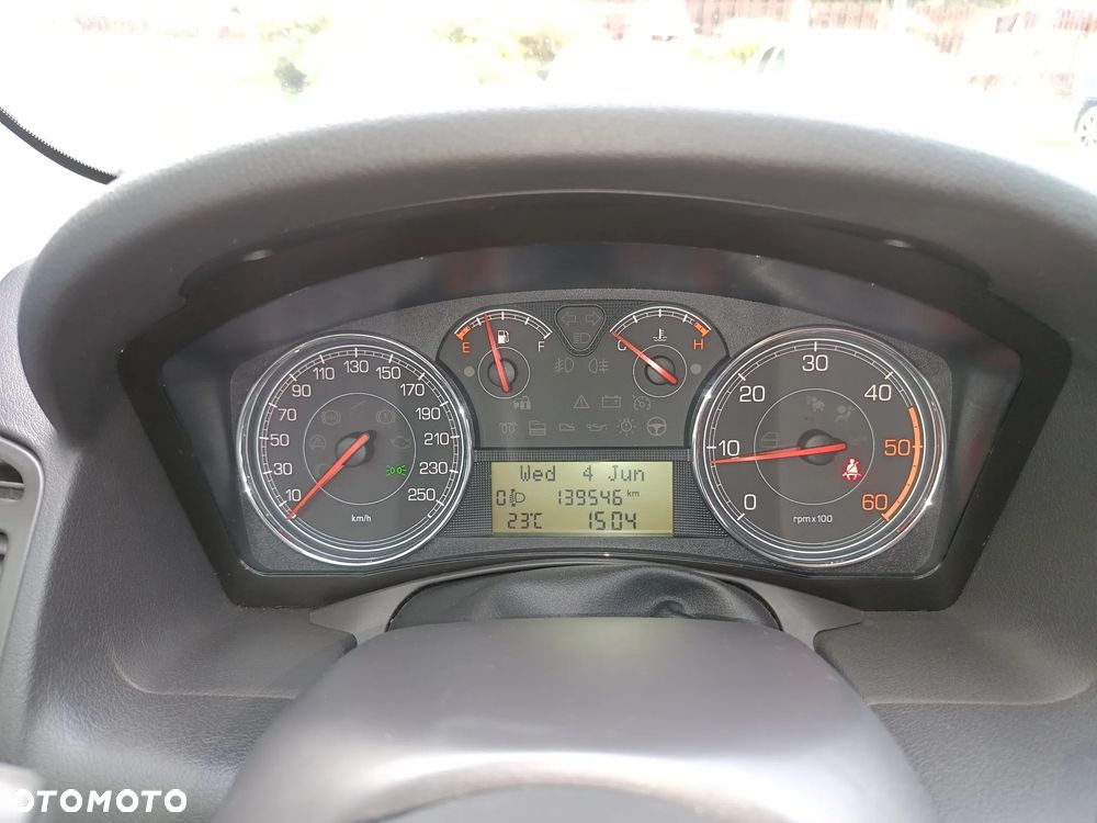 Fiat Croma 1.9 JTD Emotion - 20