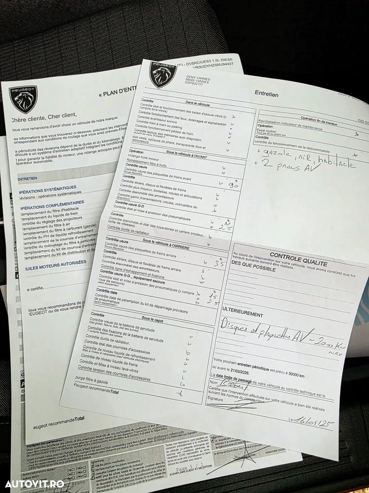 Peugeot 2008 1.5 BlueHDI 130 S&S EAT8 Allure - 28