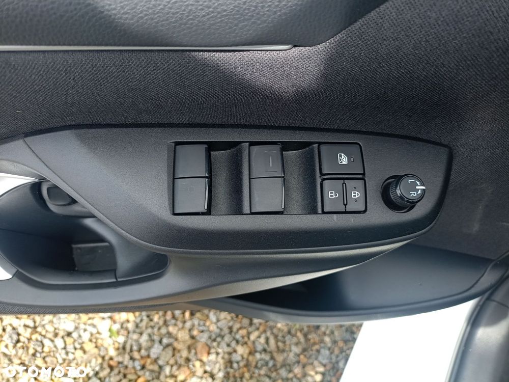 Toyota Yaris - 11