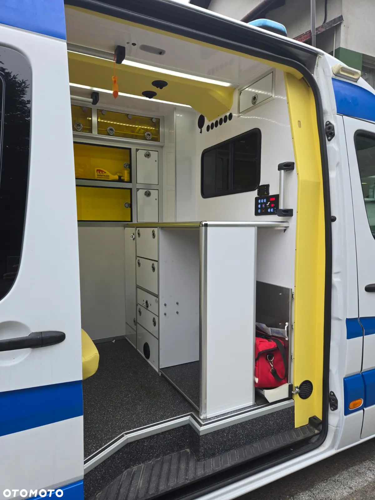 Mercedes-Benz 319 CDI Sprinter Karetka Ambulan - 7