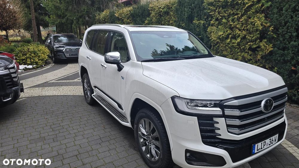 Toyota Land Cruiser - 16