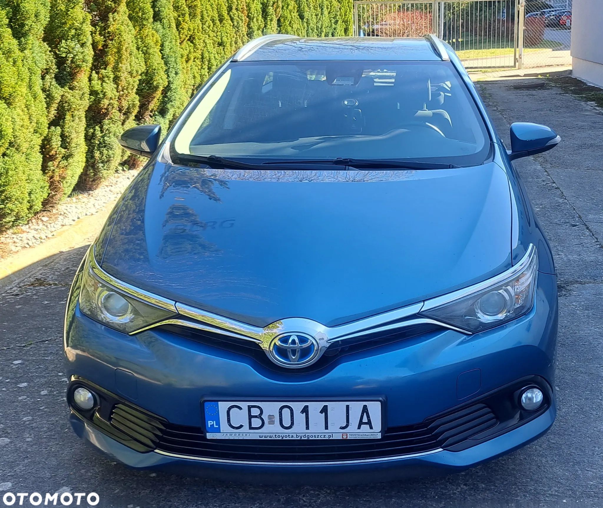 Toyota Auris Hybrid 135 Premium - 1