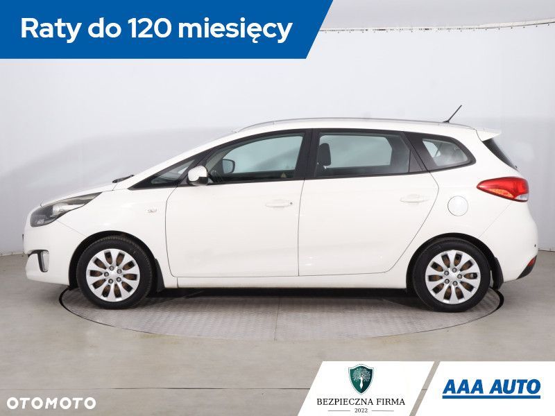 Kia Carens - 4