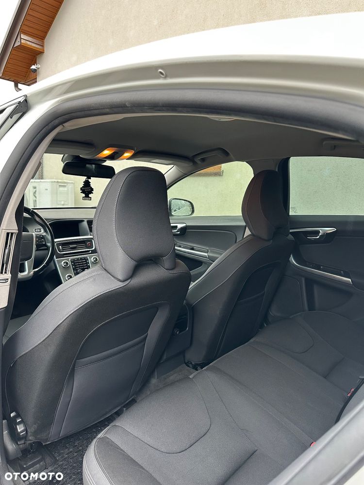 Volvo S60 D4 Drive-E Momentum - 14